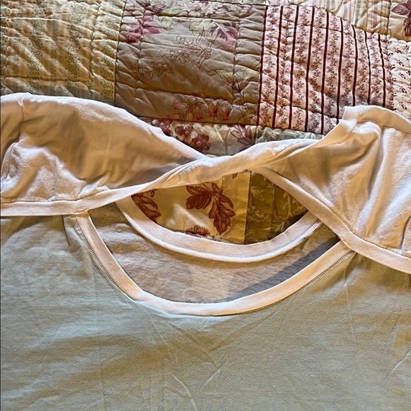 Harley-Davidson Blue and White Wing Tee . - Picture 4 of 5